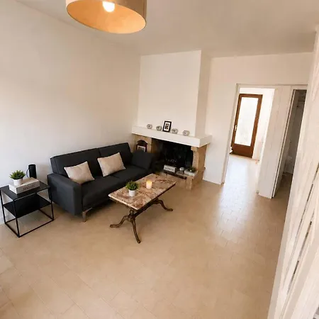 Mediterranean Walking Distance To The 2 Terraces 度假居 *